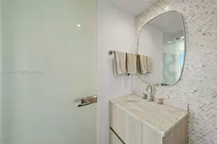 1000 S Pointe Dr, Miami Beach, FL 33139 - Photo 23