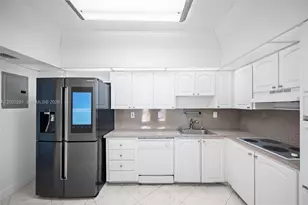 19380 Collins Ave, Sunny Isles Beach, FL 33160 - Photo 5