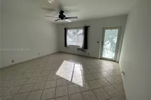 455 Golden Isles Dr, Hallandale Beach, FL 33009 - Photo 5