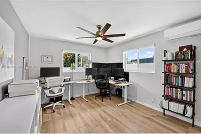 410 SW 55th Ave, Plantation, FL 33317 - Photo 23