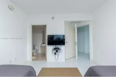 200 Biscayne Boulevard Way #3102, Miami, FL 33131 - Photo 27