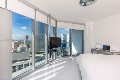 200 Biscayne Boulevard Way #3102, Miami, FL 33131 - Photo 17