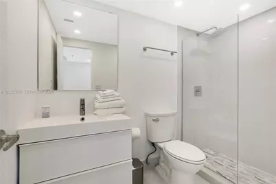 5445 Collins Ave #928, Miami Beach, FL 33140 - Photo 5