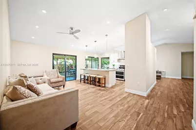 14630 Madison Pl, Davie, FL 33325 - Photo 11