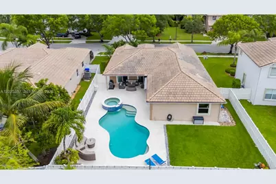 13404 NW 13th St, Pembroke Pines, FL 33028 - Photo 37