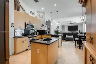 13404 NW 13th St, Pembroke Pines, FL 33028 - Photo 11