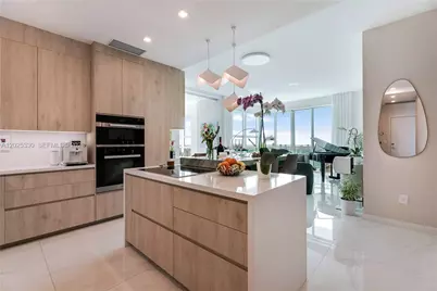 950 Brickell Bay Dr #5210, Miami, FL 33131 - Photo 9