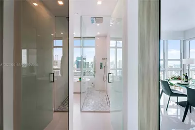 950 Brickell Bay Dr #5210, Miami, FL 33131 - Photo 21