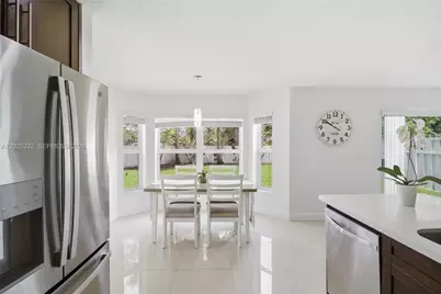 2 Gables Blvd, Weston, FL 33326 - Photo 13