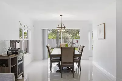2 Gables Blvd, Weston, FL 33326 - Photo 5