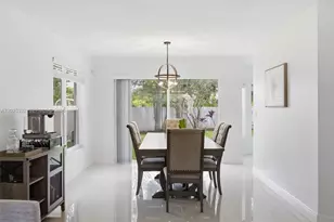 2 Gables Blvd, Weston, FL 33326 - Photo 5