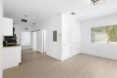 628 Santander Ave #3, Coral Gables, FL 33134 - Photo 9