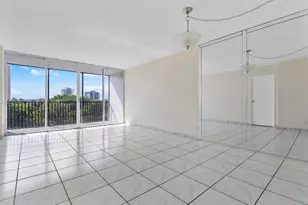 3101 N Country Club Dr, Aventura, FL 33180 - Photo 3