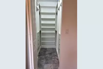 11384 W 34th Way, Hialeah, FL 33018 - Photo 21
