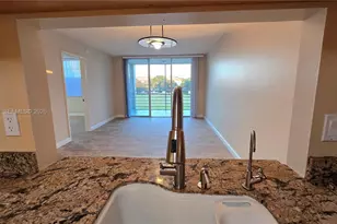 9230 Lagoon Pl, Davie, FL 33324 - Photo 9