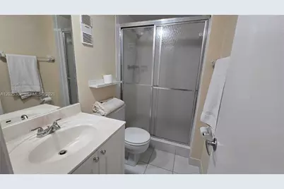 9230 Lagoon Pl #310, Davie, FL 33324 - Photo 19