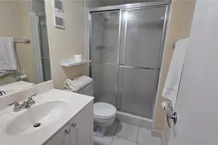 9230 Lagoon Pl, Davie, FL 33324 - Photo 19