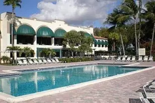 9230 Lagoon Pl, Davie, FL 33324 - Photo 23