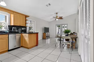 16543 NW 5th Ct, Pembroke Pines, FL 33028 - Photo 11