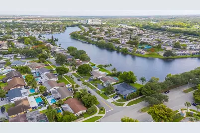 1620 NW 122nd Ave, Pembroke Pines, FL 33026 - Photo 39