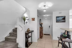 212 NE 3rd St, Hallandale Beach, FL 33009 - Photo 9