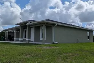 9001 Penny Cir, Labelle, FL 33935 - Photo 25