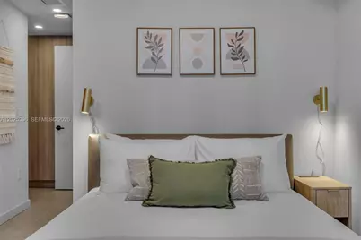 121 NE 5th St #2107, Miami, FL 33132 - Photo 9