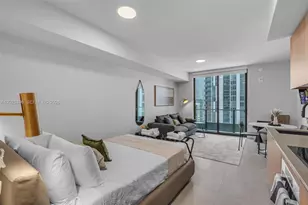121 NE 5th St, Miami, FL 33132 - Photo 11