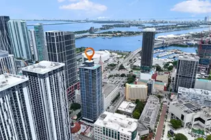 121 NE 5th St, Miami, FL 33132 - Photo 31