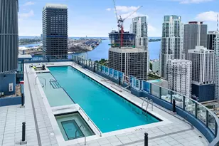 121 NE 5th St, Miami, FL 33132 - Photo 27