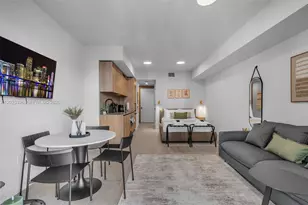 121 NE 5th St, Miami, FL 33132 - Photo 5