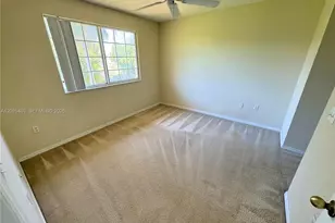 2039 SE 10th Ave, Fort Lauderdale, FL 33316 - Photo 5
