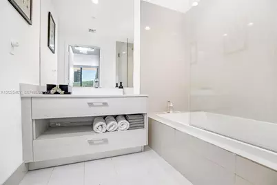 55 SW 9th St #3205, Miami, FL 33130 - Photo 25