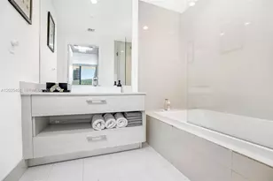 55 SW 9th St, Miami, FL 33130 - Photo 25