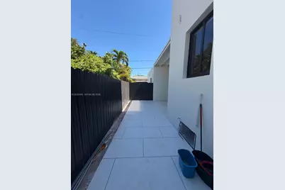1703 SW 16th, Miami, FL 33145 - Photo 15