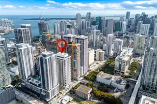 11 NE 6th St, Miami, FL 33132 - Photo 33