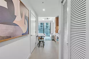 11 NE 6th St, Miami, FL 33132 - Photo 3