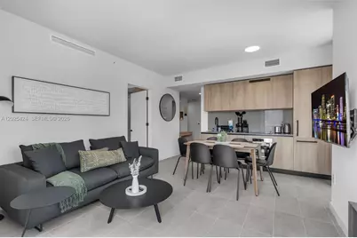 121 NE 5th St #2301, Miami, FL 33132 - Photo 5