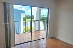 9688 Fontainebleau Blvd, Miami, FL 33172 - Photo 11