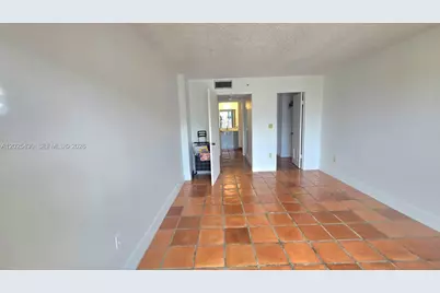 9688 Fontainebleau Blvd #702, Miami, FL 33172 - Photo 15