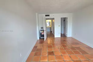 9688 Fontainebleau Blvd, Miami, FL 33172 - Photo 15