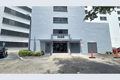 9688 Fontainebleau Blvd #702, Miami, FL 33172 - Photo 3