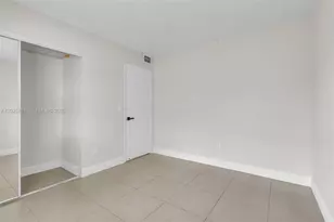 841 NE 207th Ln, Miami, FL 33179 - Photo 15