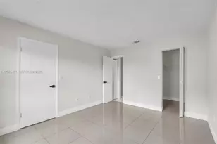 841 NE 207th Ln, Miami, FL 33179 - Photo 11