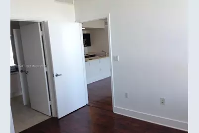 90 SW 3rd St #3708, Miami, FL 33130 - Photo 9