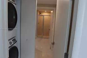 325 S Biscayne Blvd, Miami, FL 33131 - Photo 15
