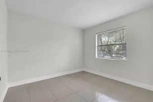 841 NE 207th Ln, Miami, FL 33179 - Photo 15
