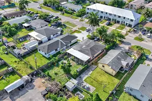 851 SW 1st St, Florida City, FL 33034 - Photo 33