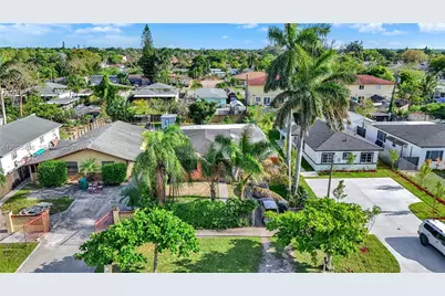 851 SW 1st St, Florida City, FL 33034 - Photo 31