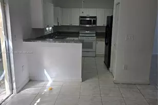 4136 NE 24th St, Homestead, FL 33033 - Photo 9